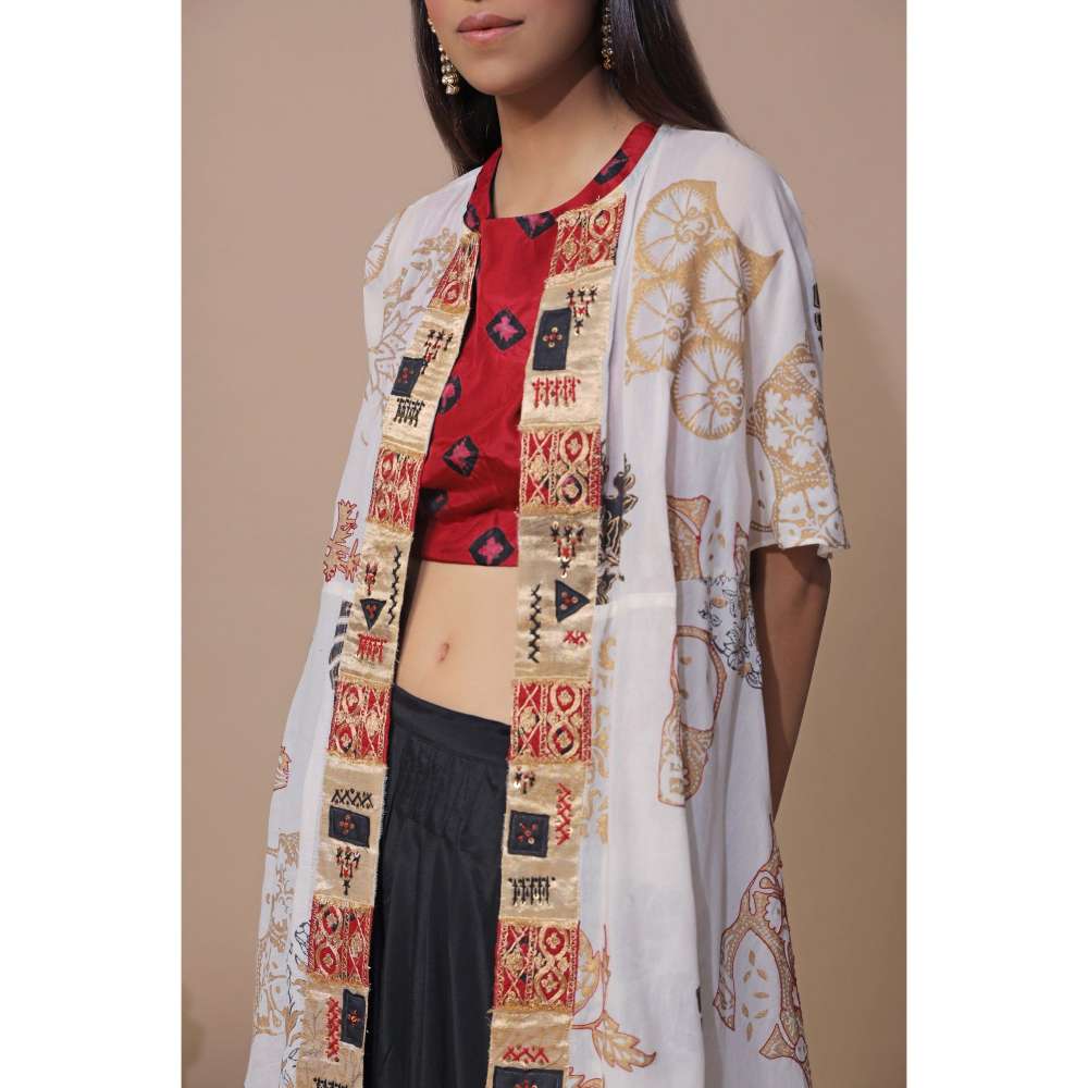 Neelu Sethi Tie Dye Blouse And Hand Embroidered Cape With Salwar (Set of 3)