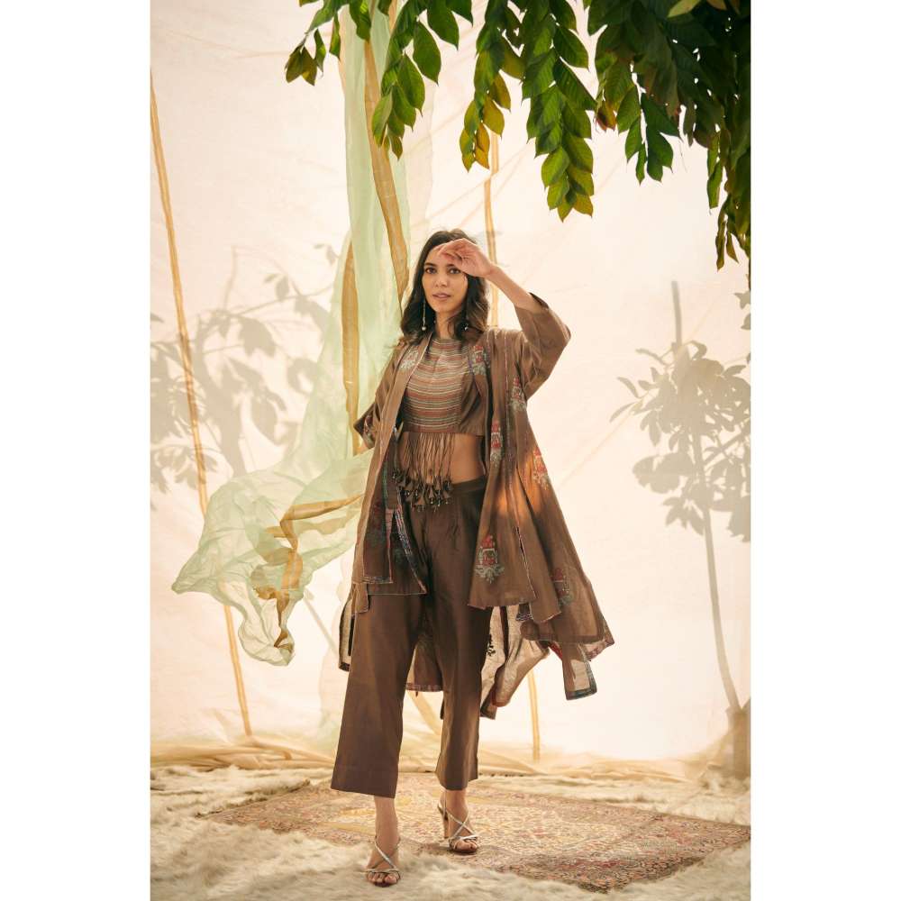 Neelu Sethi Chanderi Hand And Machine Embroidery Blouse And Pant with Cape (Set of 3)