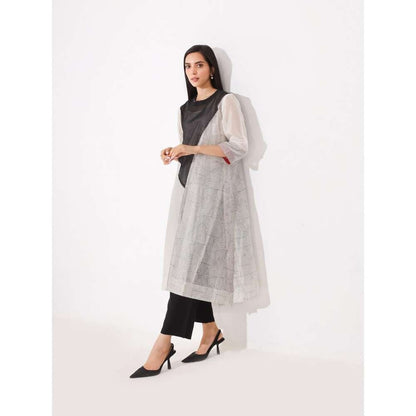 Neelu Sethi Block Printing Embroidered Kurta And Pant (Set of 2)