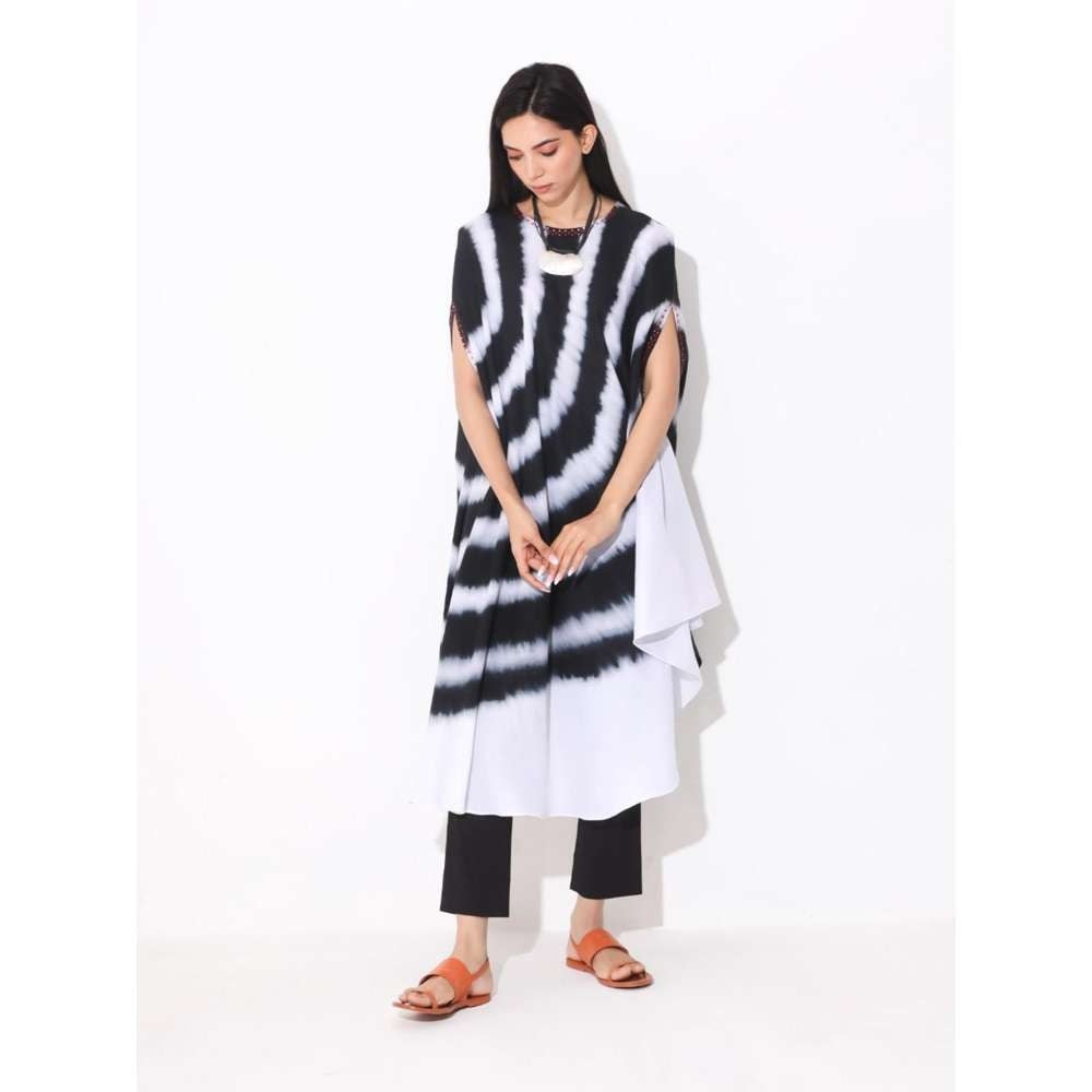 Neelu Sethi Tye & Dye Kurta With Pant (Set of 2)