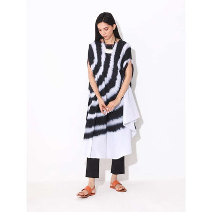 Neelu Sethi Tye & Dye Kurta With Pant (Set of 2)