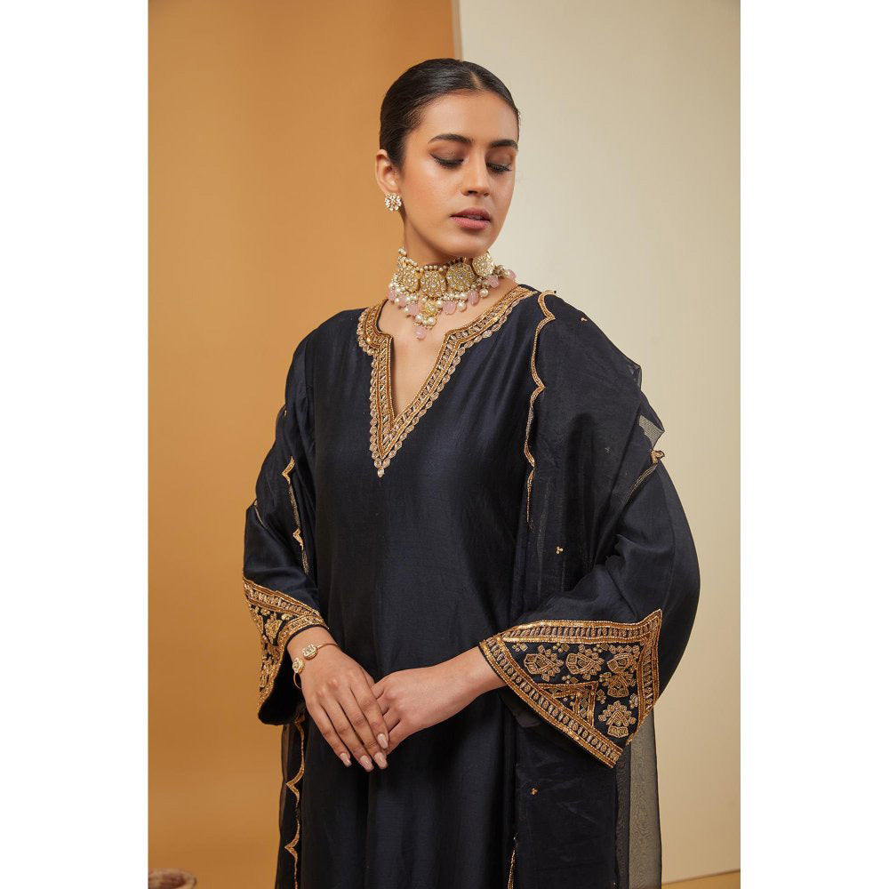 Neha Khullar Black Kurta with Pant and Dupatta (Set of 3)