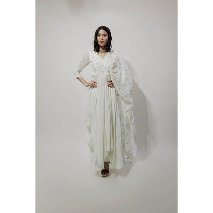 Neha Tarun White Embroidered Kurta with Attached Dupatta and Pant (Set of 2)