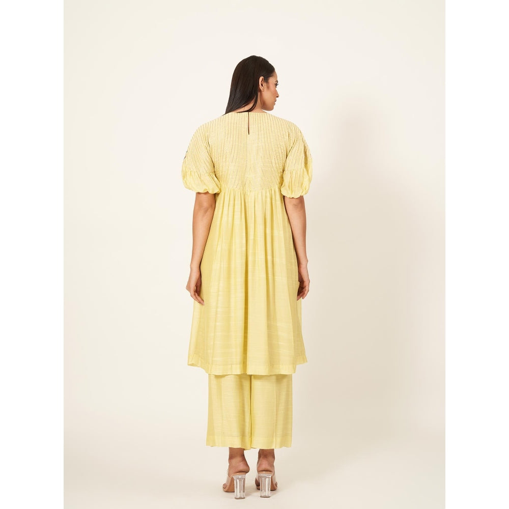 Neha Tarun Embroidered Relaxed Fit Kurta An Pant (Set of 2)