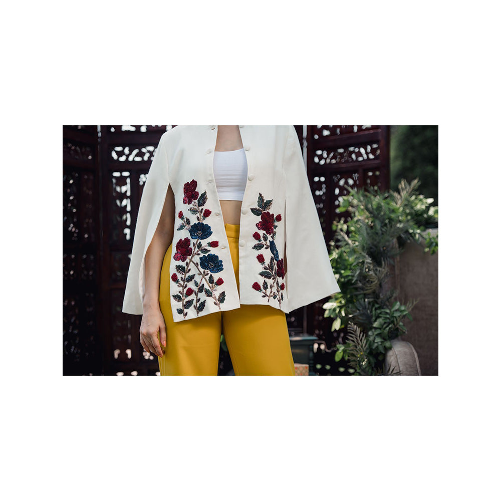 NEIZA White with Red and Navy Embraided Cape