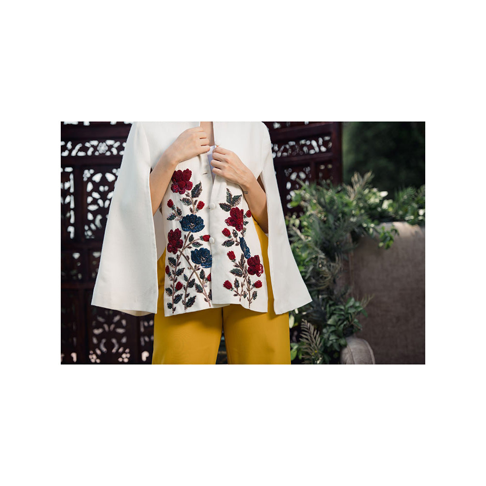 NEIZA White with Red and Navy Embraided Cape