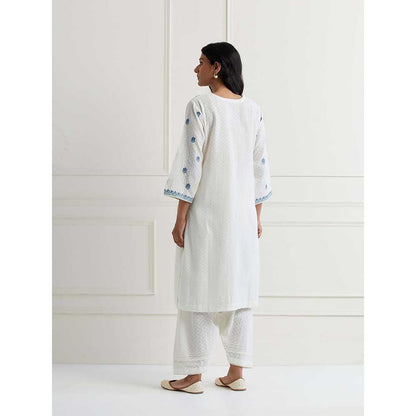 NEMAANI Off White Embroidered Kurta with Pant (Set of 2)