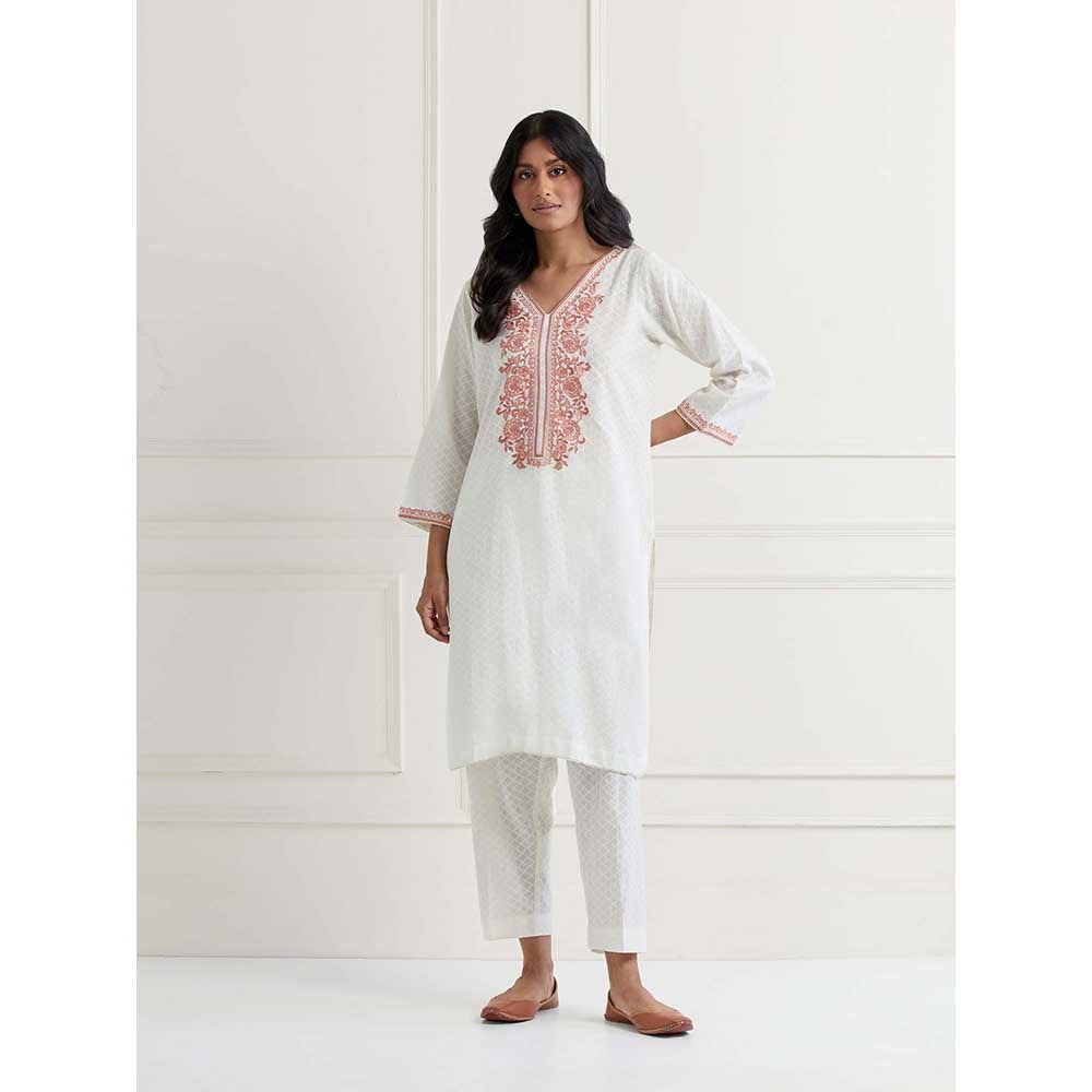 NEMAANI Off White Thread Embroidered Cotton Kurta with Pant (Set of 2)