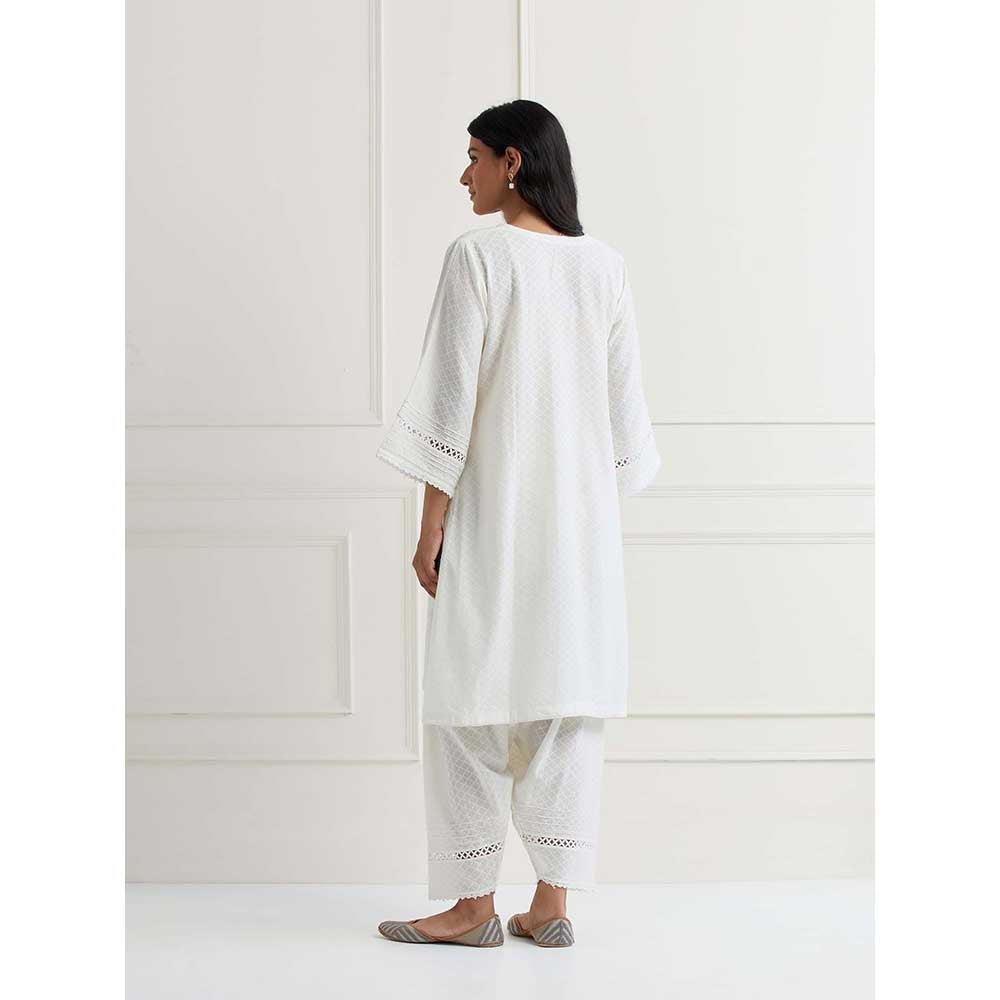 NEMAANI Off White Thread Embroidered Kurta with Salwar Pant (Set of 2)