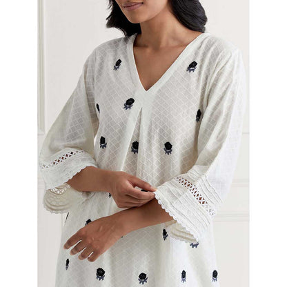 NEMAANI Off White Thread Embroidered Kurta with Salwar Pant (Set of 2)