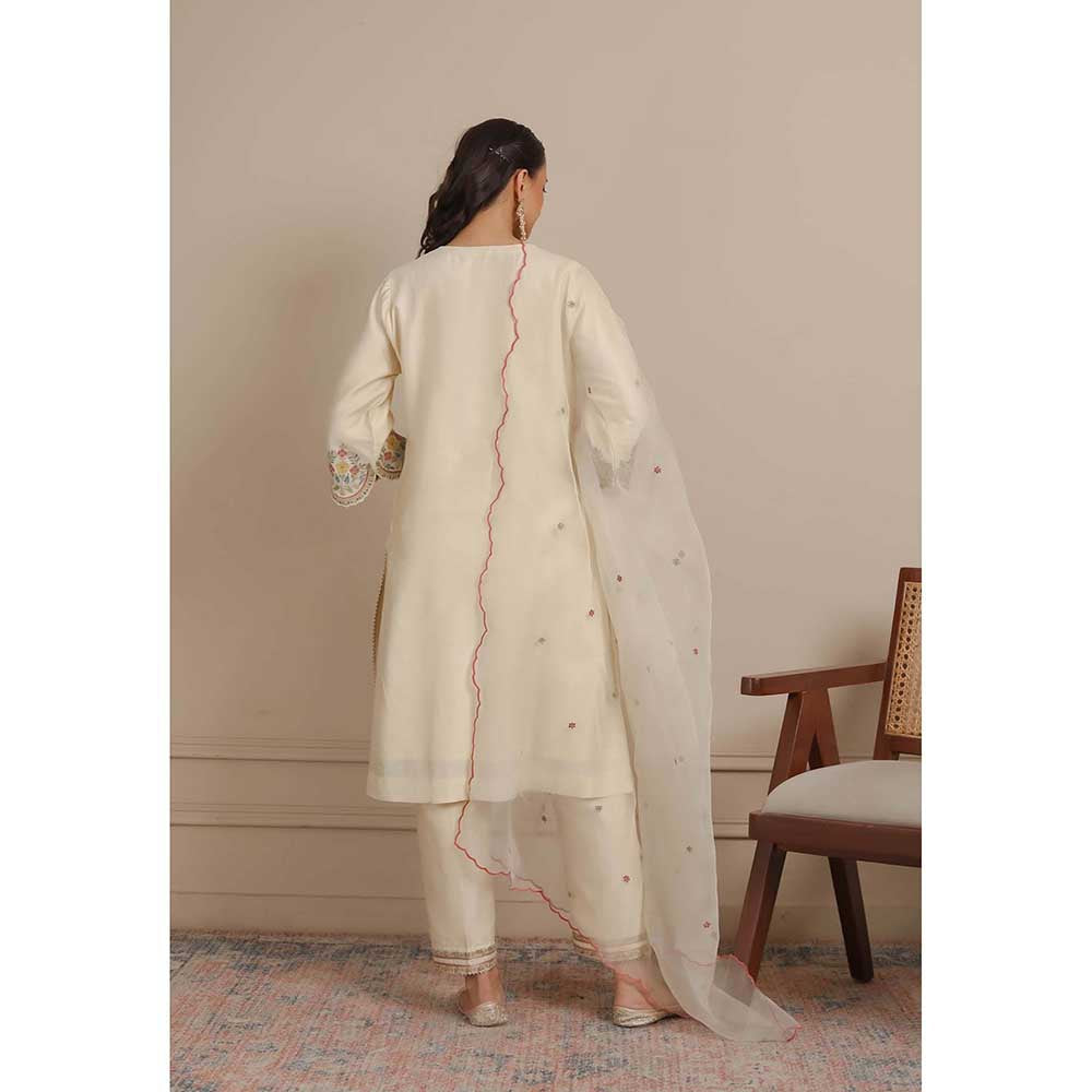 NEMAANI Ivory Sleeve Embroidery Kurta with Pant and Dupatta (Set of 3)