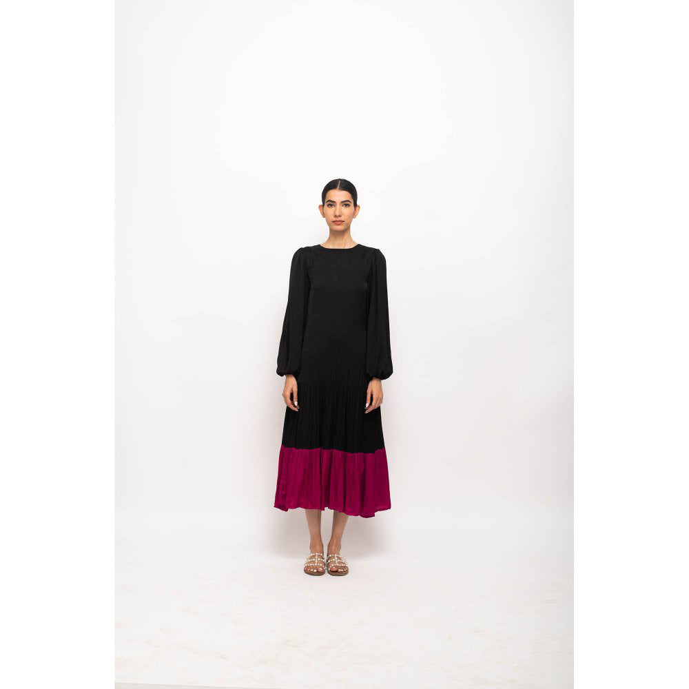NEORA BY NEHAL CHOPRA Black & Wine Gather Maxi Dress