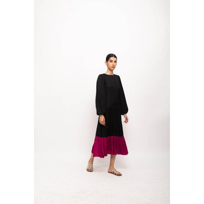 NEORA BY NEHAL CHOPRA Black & Wine Gather Maxi Dress