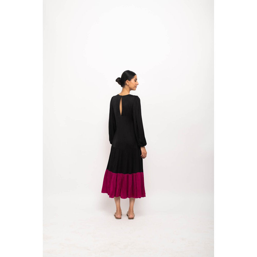 NEORA BY NEHAL CHOPRA Black & Wine Gather Maxi Dress