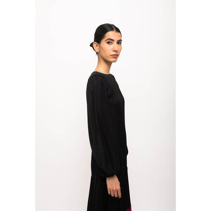 NEORA BY NEHAL CHOPRA Black & Wine Gather Maxi Dress