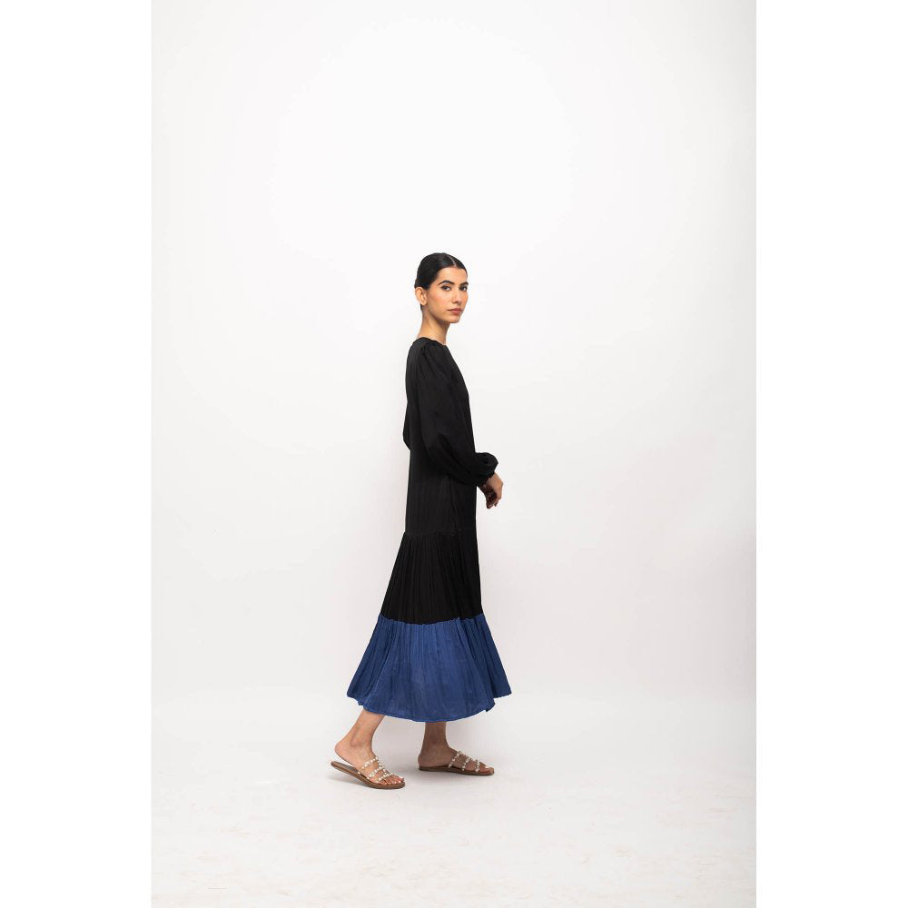 NEORA BY NEHAL CHOPRA Black & Navy Blue Gather Maxi Dress