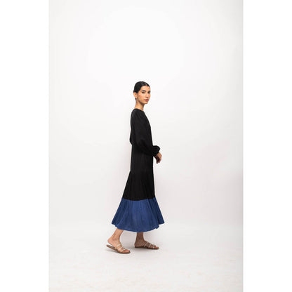 NEORA BY NEHAL CHOPRA Black & Navy Blue Gather Maxi Dress