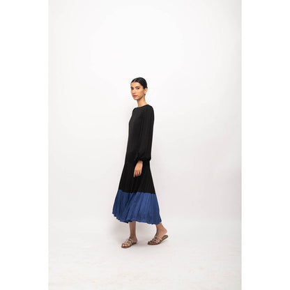 NEORA BY NEHAL CHOPRA Black & Navy Blue Gather Maxi Dress