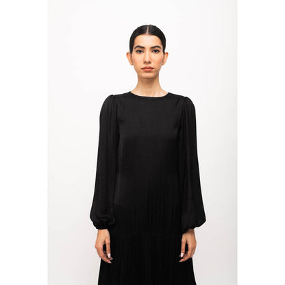 NEORA BY NEHAL CHOPRA Black & Navy Blue Gather Maxi Dress