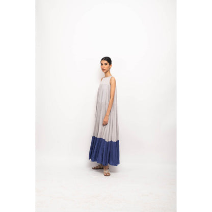 NEORA BY NEHAL CHOPRA Grey & Navy Blue Halter Neck Maxi Dress