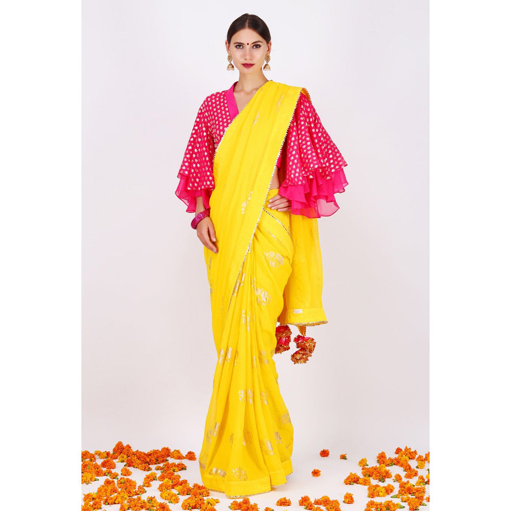 Nikasha Yellow Rani Saree (Set of 2)