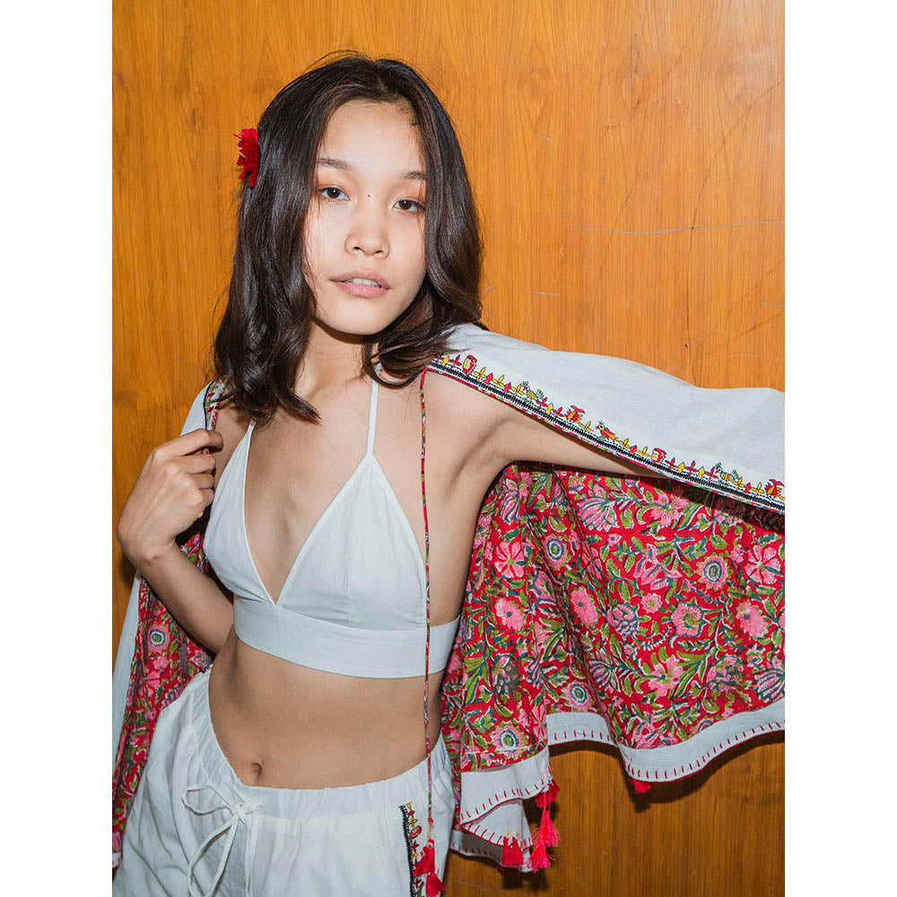 Nikasha Bulbul Embroidered Cape With Printed Lining