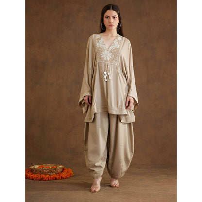 Nikasha Fawn Applique Embroidered Kaftan (Set of 2)