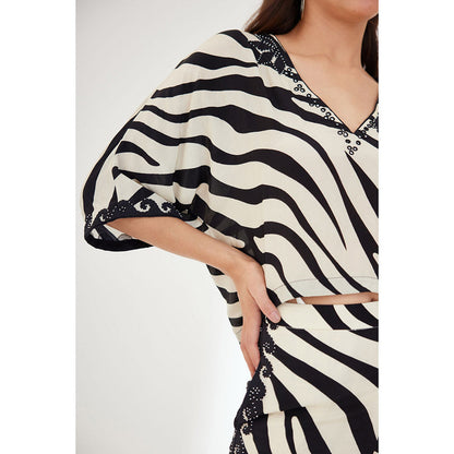 Nikasha Black and White Applique Embroidered Co-Ord (Set of 2)