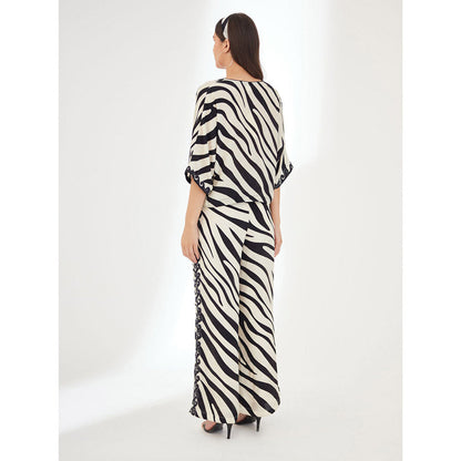 Nikasha Black and White Applique Embroidered Co-Ord (Set of 2)