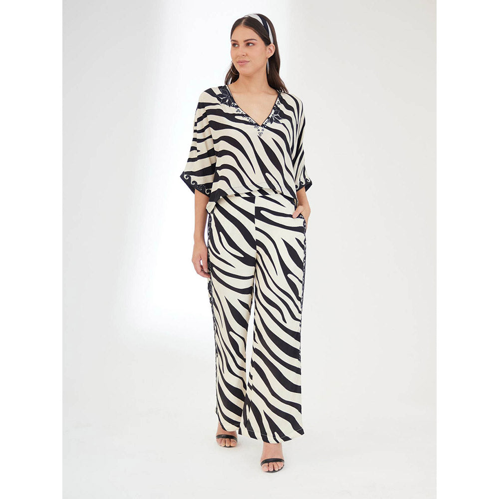 Nikasha Black and White Applique Embroidered Co-Ord (Set of 2)