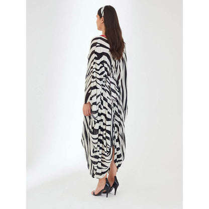 Nikasha Black and White Kaftan Animal Print Dress (Set of 2)