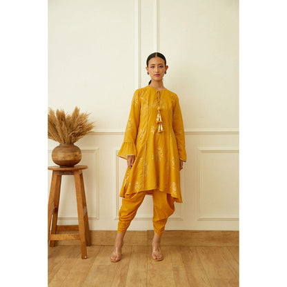 Nikasha Ochre Foil Dhoti (Set of 2)