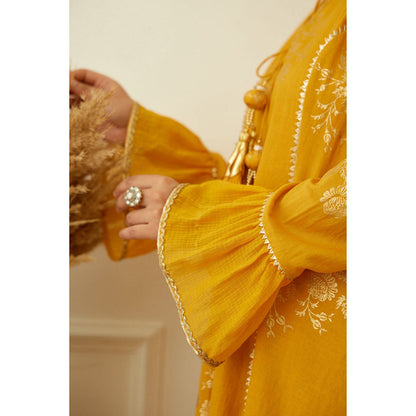 Nikasha Ochre Foil Dhoti (Set of 2)