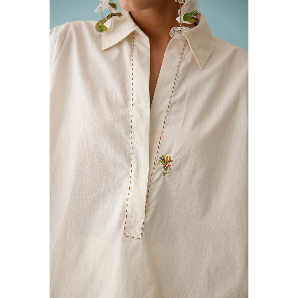 Nikasha Cream Banana Tree Applique Top