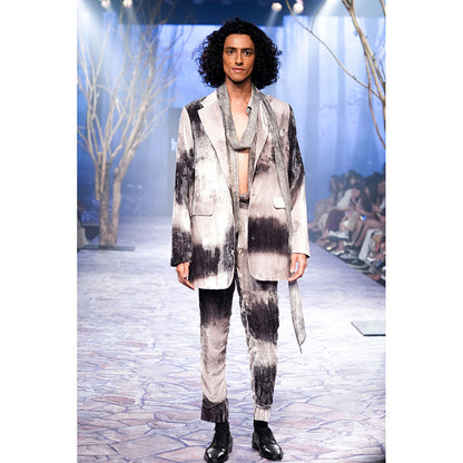 Nirmooha Landscape Print Velvet Pant