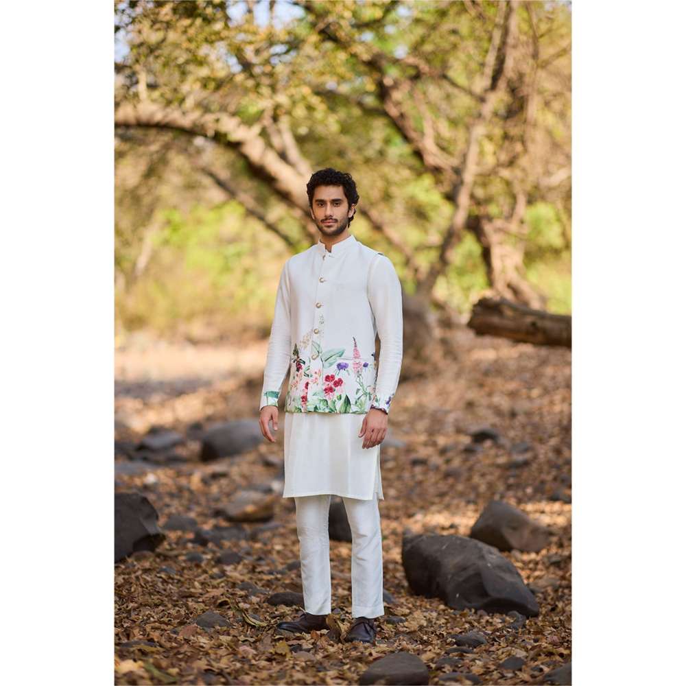 Nirmooha Ivory Park Floral Print Bandi with Kurta and Pant (Set of 3)