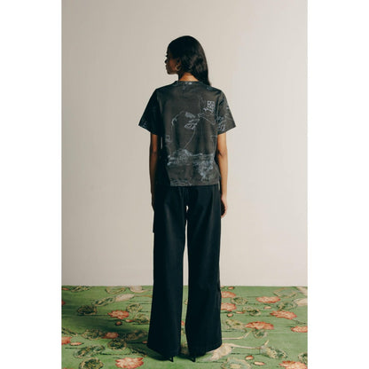 No Grey Area Surrealist Outline Tee