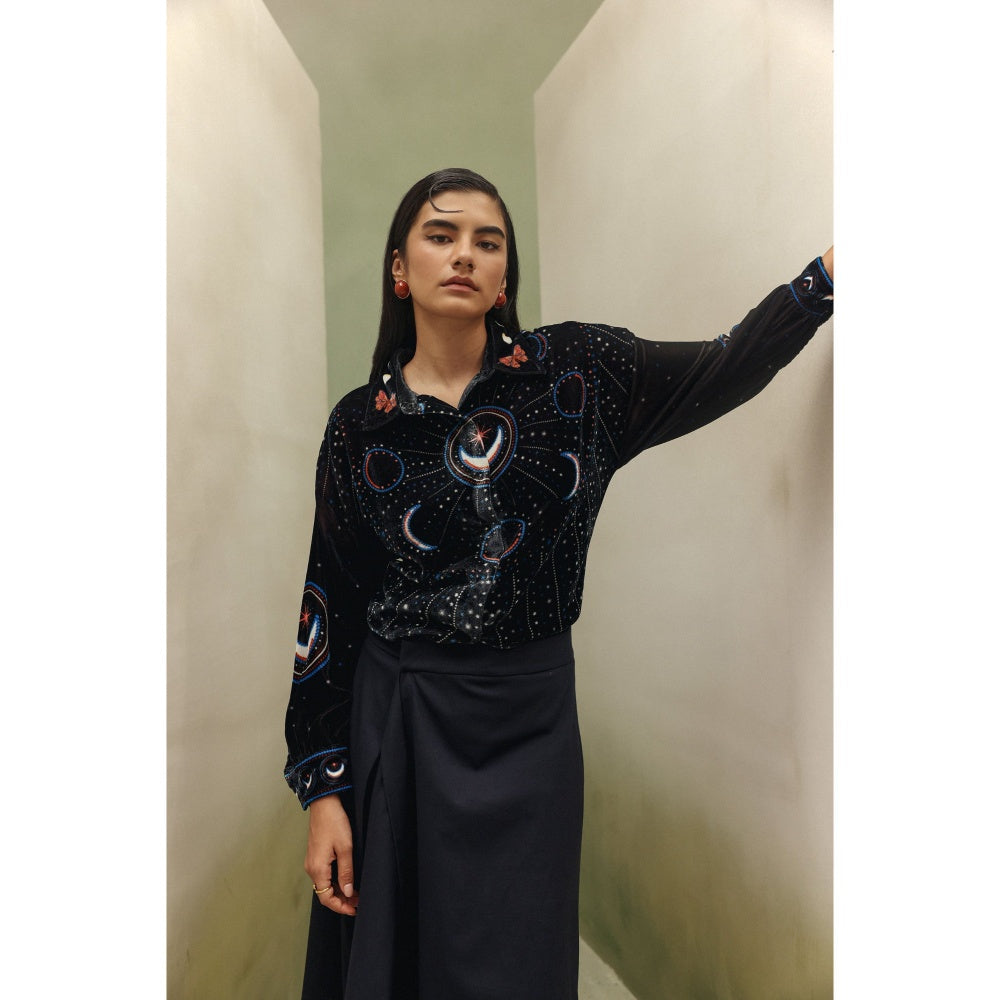 NOIB Women Black Velvet Printed Tops