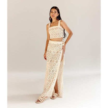 NOIB White Cotton Magda Crop Top