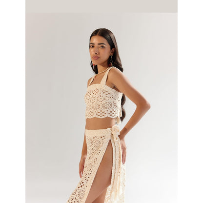 NOIB White Cotton Magda Crop Top