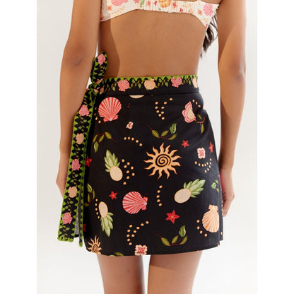 NOIB Seashell Black Cotton Wrap Me Round Mini Skirt