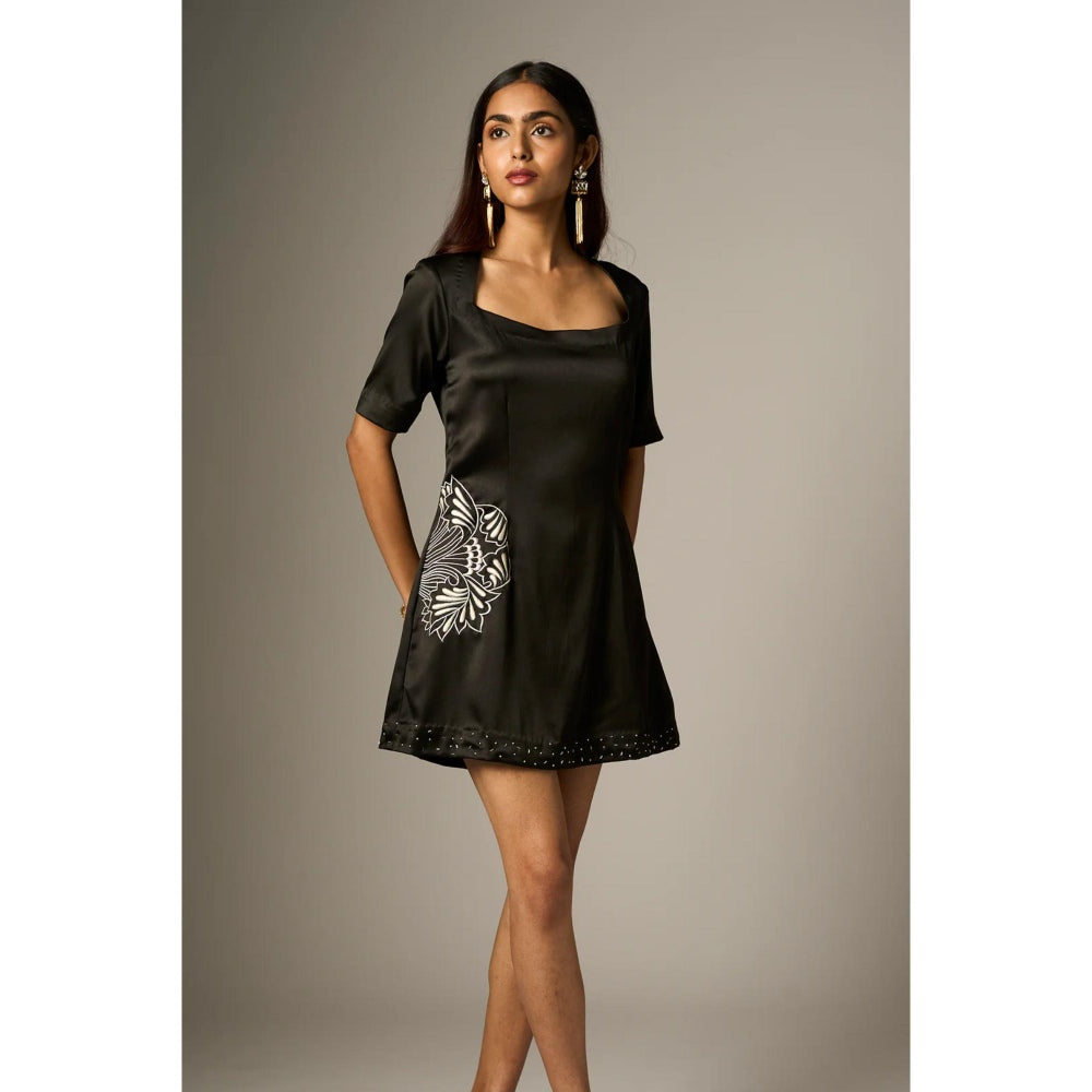 nona Black Lehr Straight Mini Dress