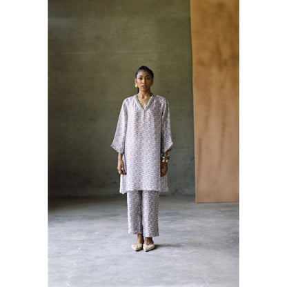 NORN Oxford V Emb Kurta