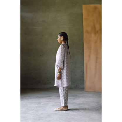 NORN Oxford V Emb Kurta