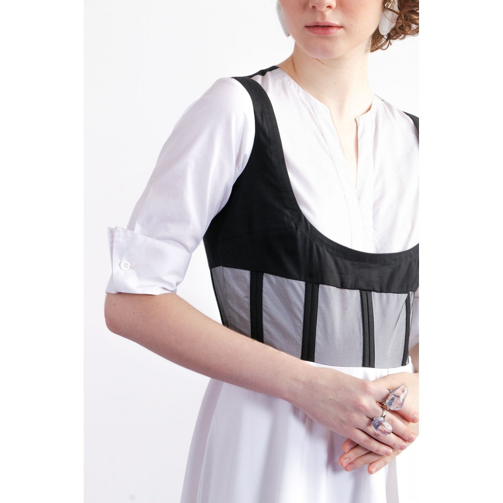 Notebook Camilla White And Black Colorblock Dress