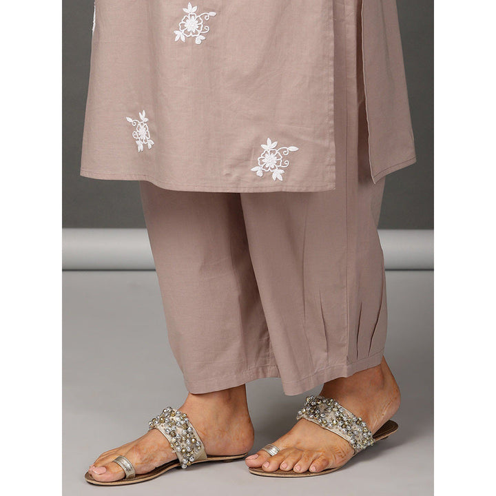 Nuhh Taupe Cotton Kurta With Embroidery & Pant With A Cotton White Lace Dupatta (Set of 3)