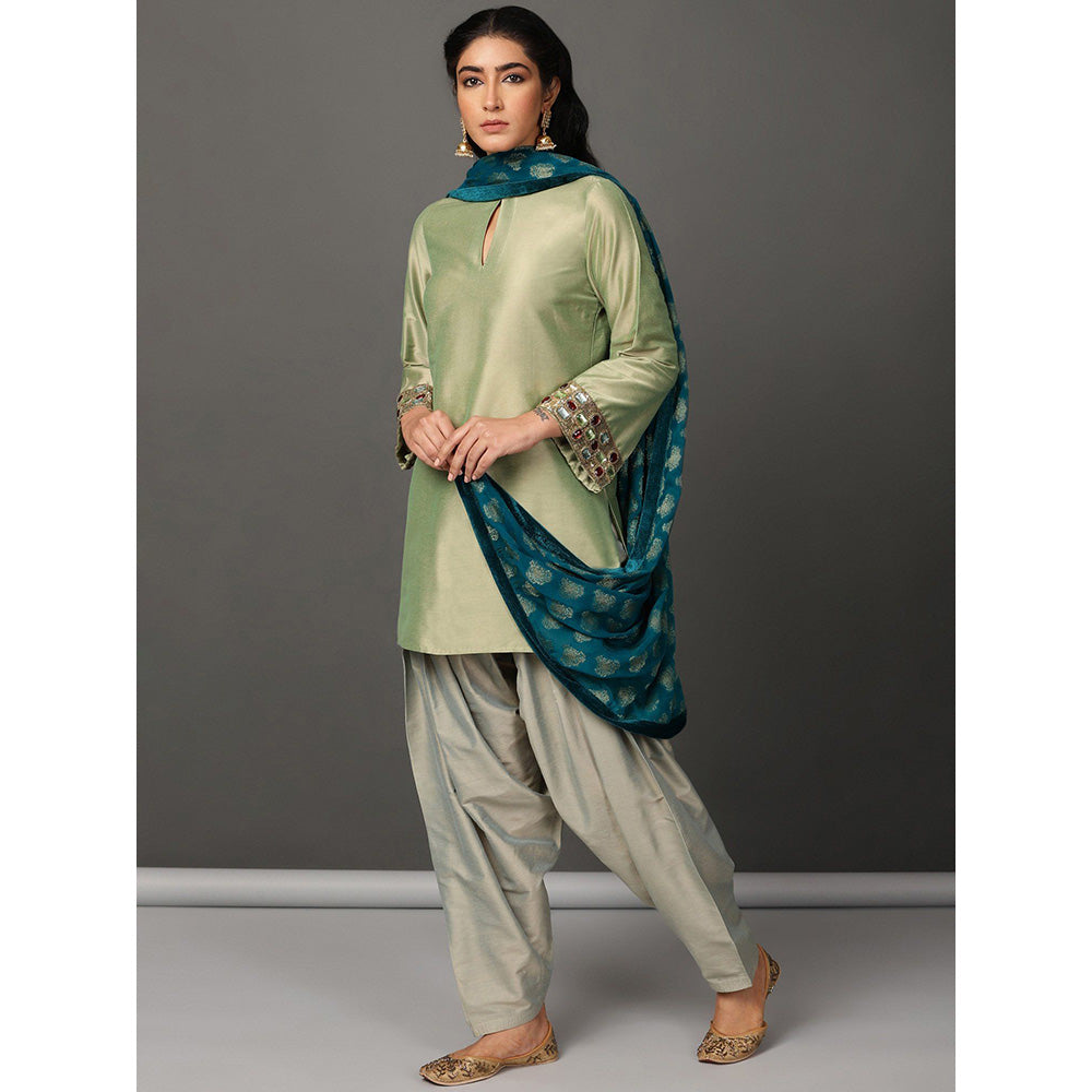 Nuhh Olive Short Straight Kurta With Salwar And Georgette Dupatta (Set of 3)