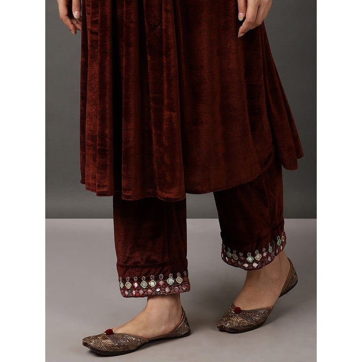Nuhh Brown Velvet Embroidery Kurta With Pant (Set of 2)