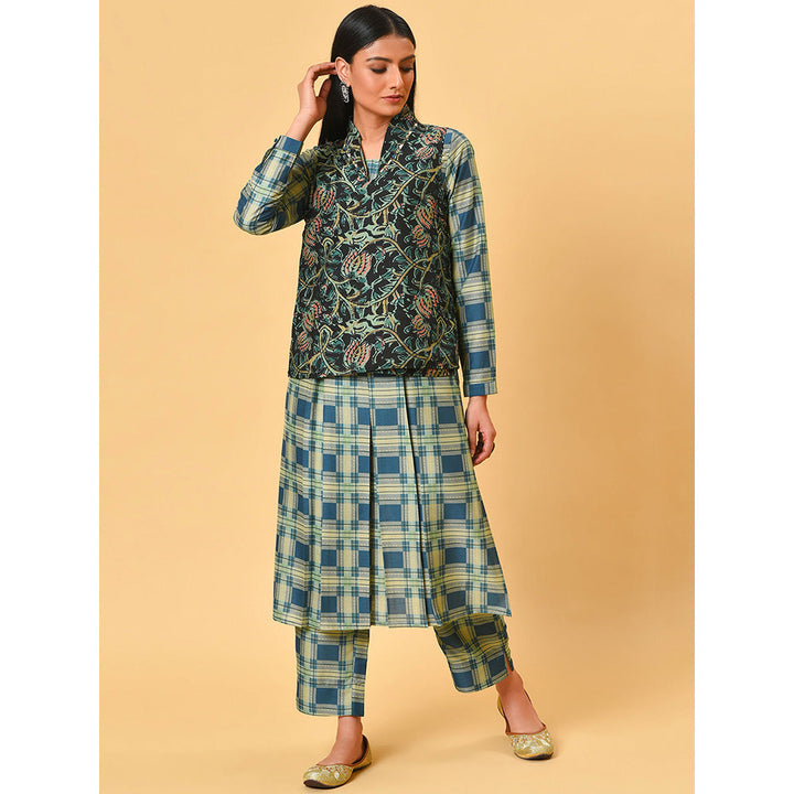 Nuhh Cheques & Flowers Kurta And Pant With Jacket (Set of 3)