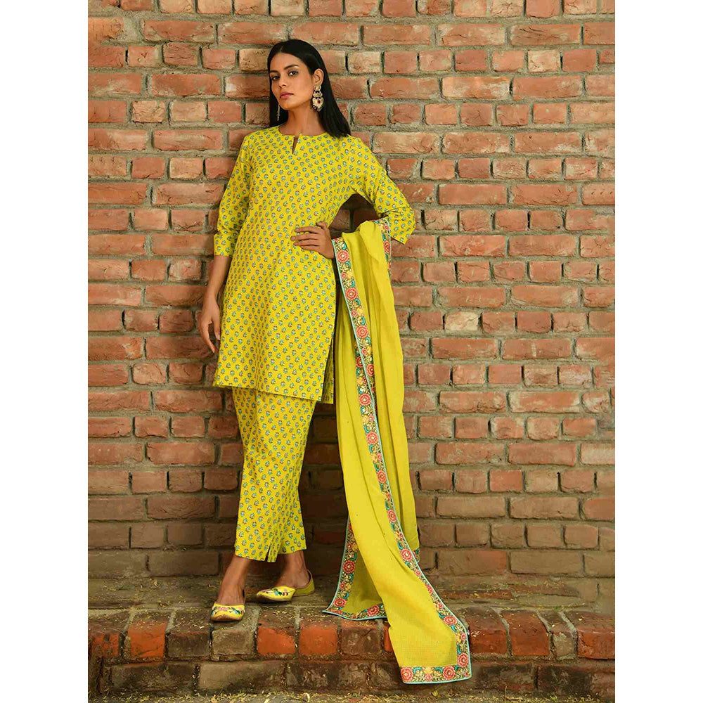 NUHH Joy Of The Sun Kurta Pant & Dupatta (Set of 3)